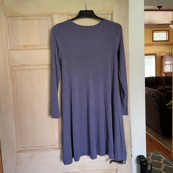 Simier Fariry size small long sleeved dress dress. - Picture 7 of 7